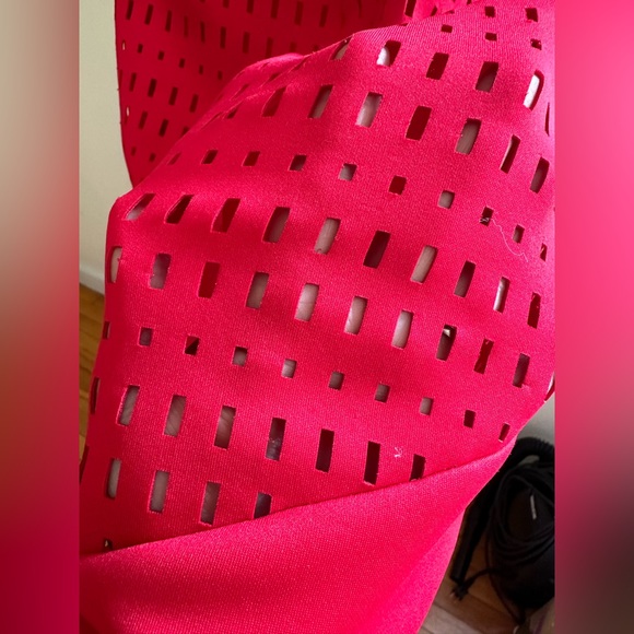 Joseph Ribkoff Limited Red Sleeveless Round Neck Cut Out Block Pattern SZ 6 - Picture 8 of 15